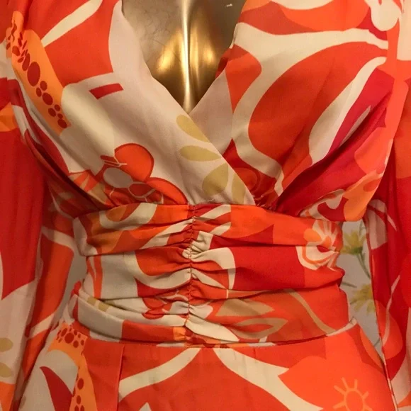 Long sleeve low V neck maxi dress size M - Picture 4 of 11